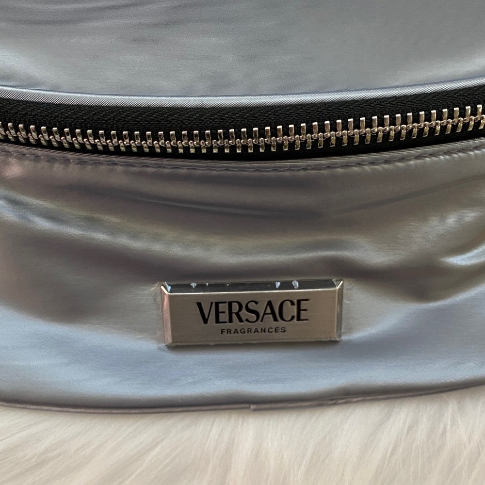 Versace Metallic Silver Belt Bag new never used - Picture 4 of 7
